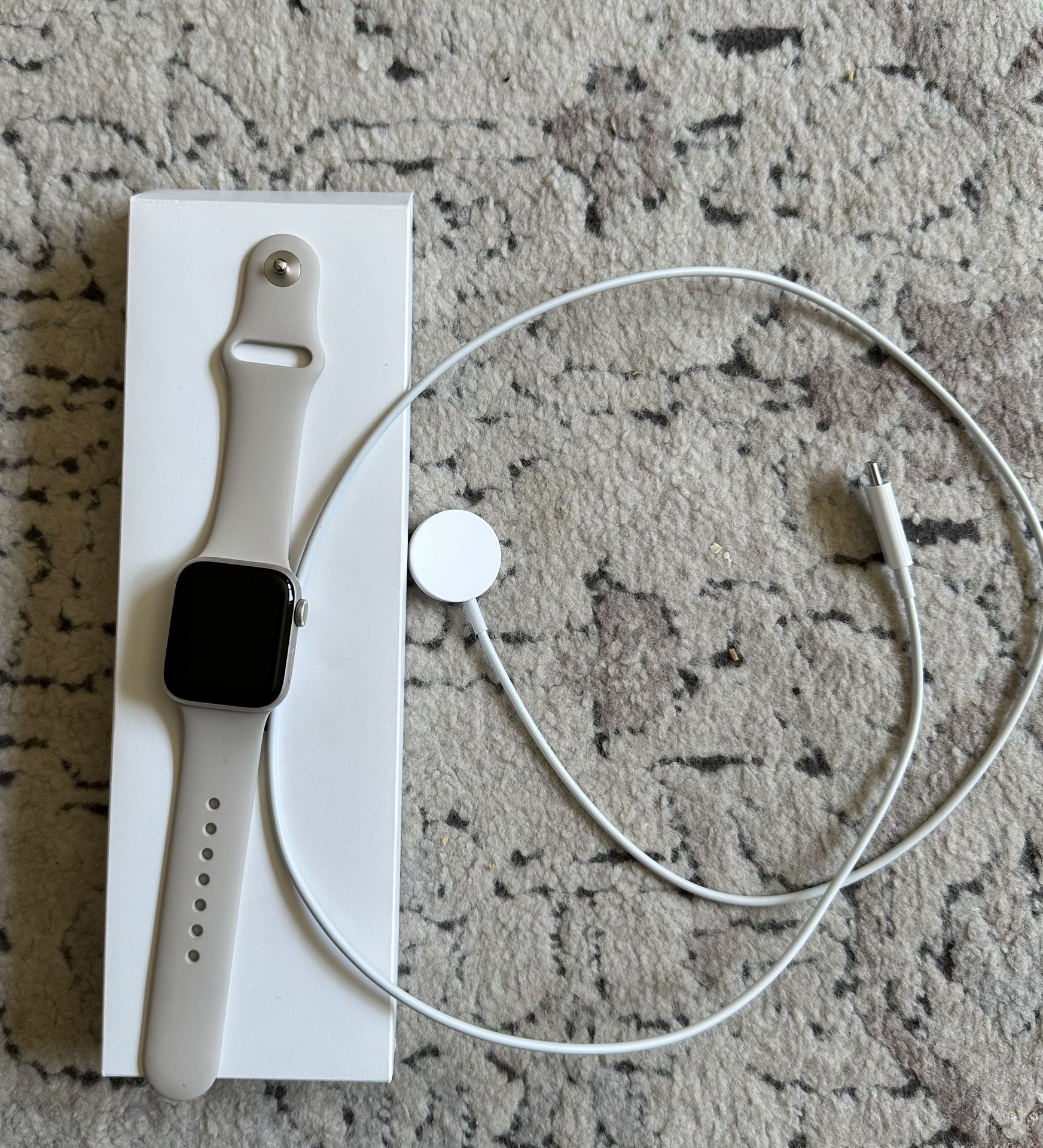 Apple Watch SE Gen 2 GPS