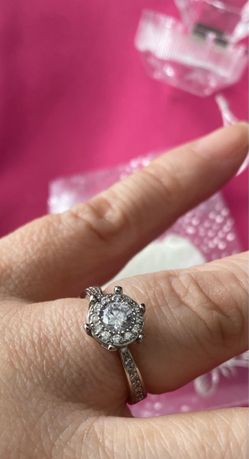Silver Halo Engagement Ring Size 10 With Round Center Stone Surrounded By Small Stones
