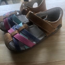 KIDS VELCRO SANDAL: Size 7