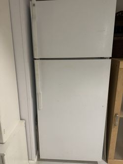 GE Refrigerator