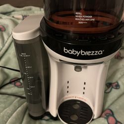 Baby Brezza Bottle Maker 