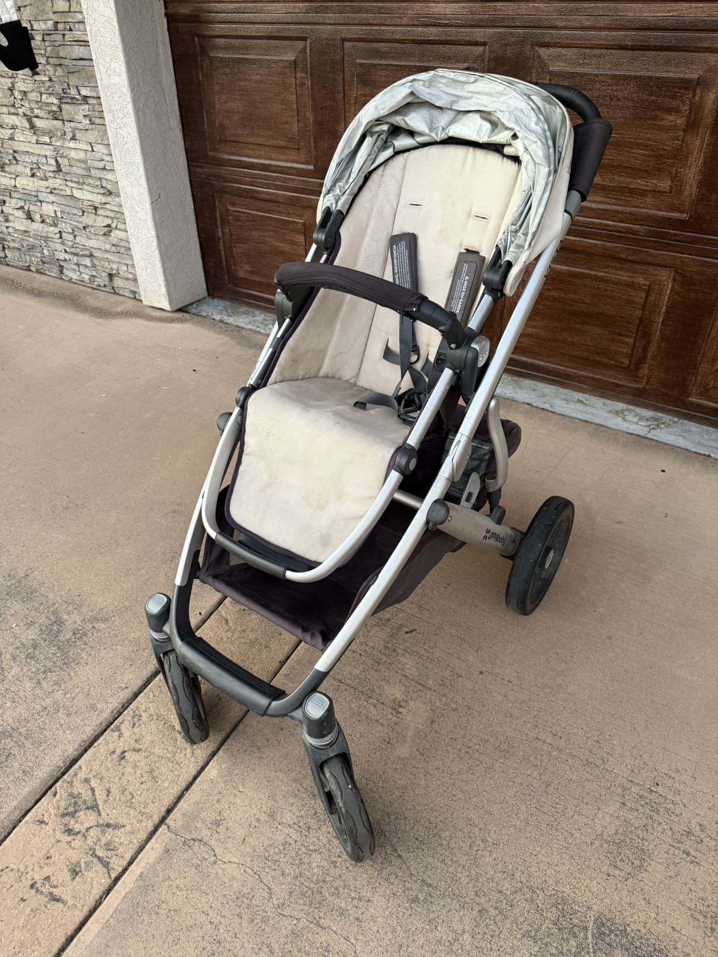 Uppababy Vista With Bug And Rain Covers