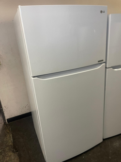LG Top Freezer Fridge – White, Ice Maker, Clean