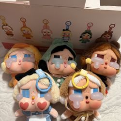 Crybaby Crying Again Vinyl Plush Set