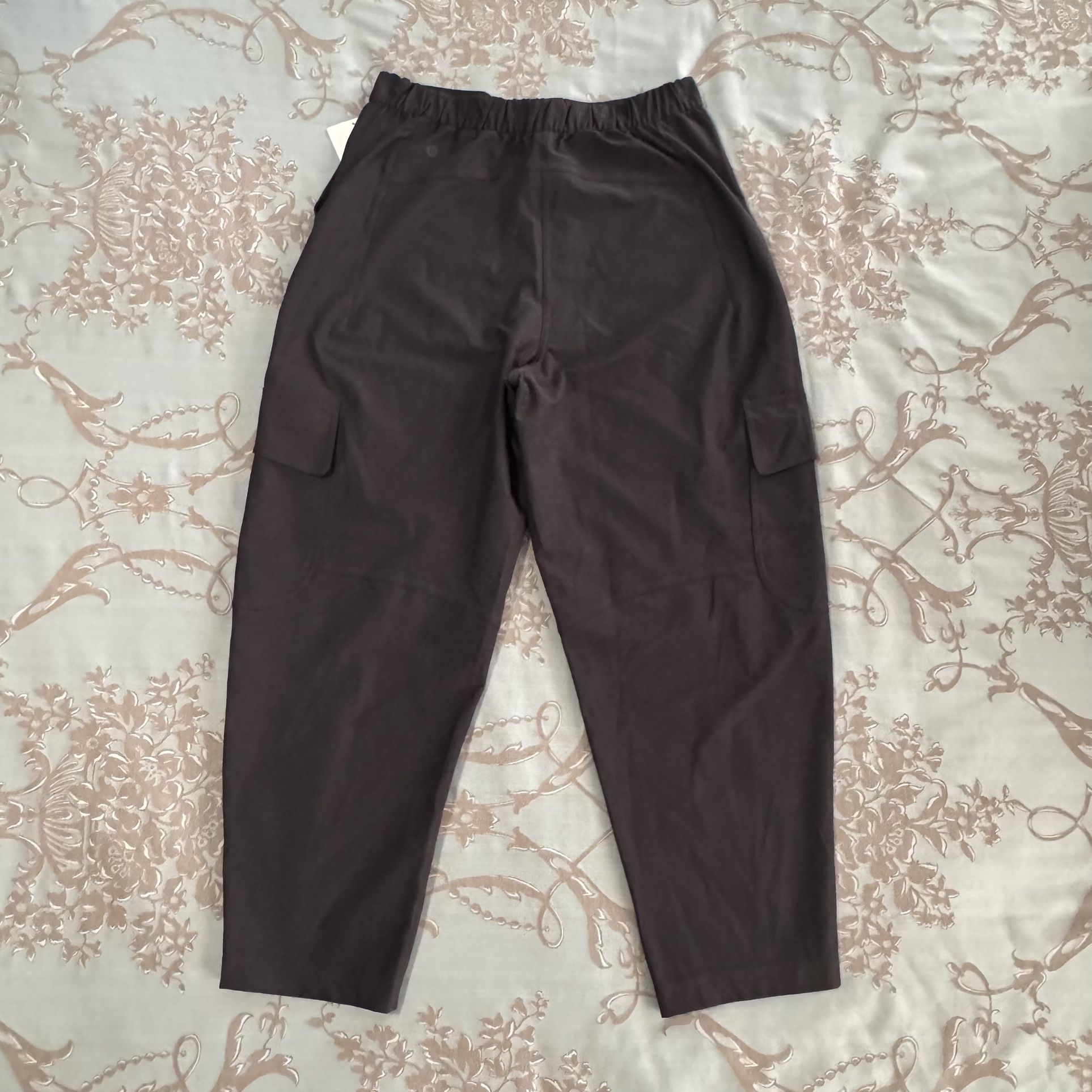 Lululemon Light Utilitech Cargo Pocket High Rise Pant Black Size 31
