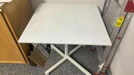 Free table