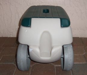 STEP 2 GARDEN HOPPER WORK SEAT MOBILE STOOL AND STORAGE CART MODEL 5A00 for Sale in Pompano Beach FL OfferUp