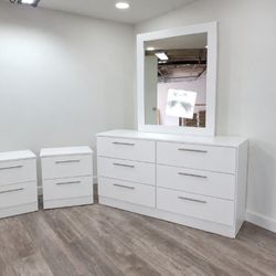 DRESSER WITH MIRROR AND TWO NIGHTSTANDS 