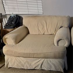 Bulky size chair. Free come get it