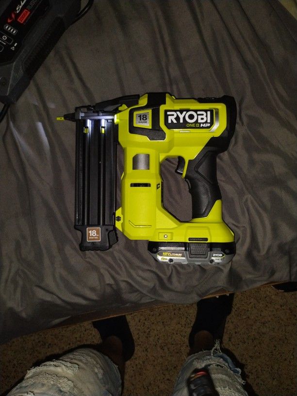 Ryobi Airstrike 18v Brad Nailer