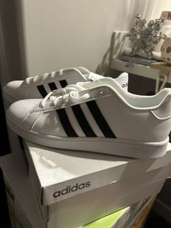 $30- Sz6 Young Adult - Uni 