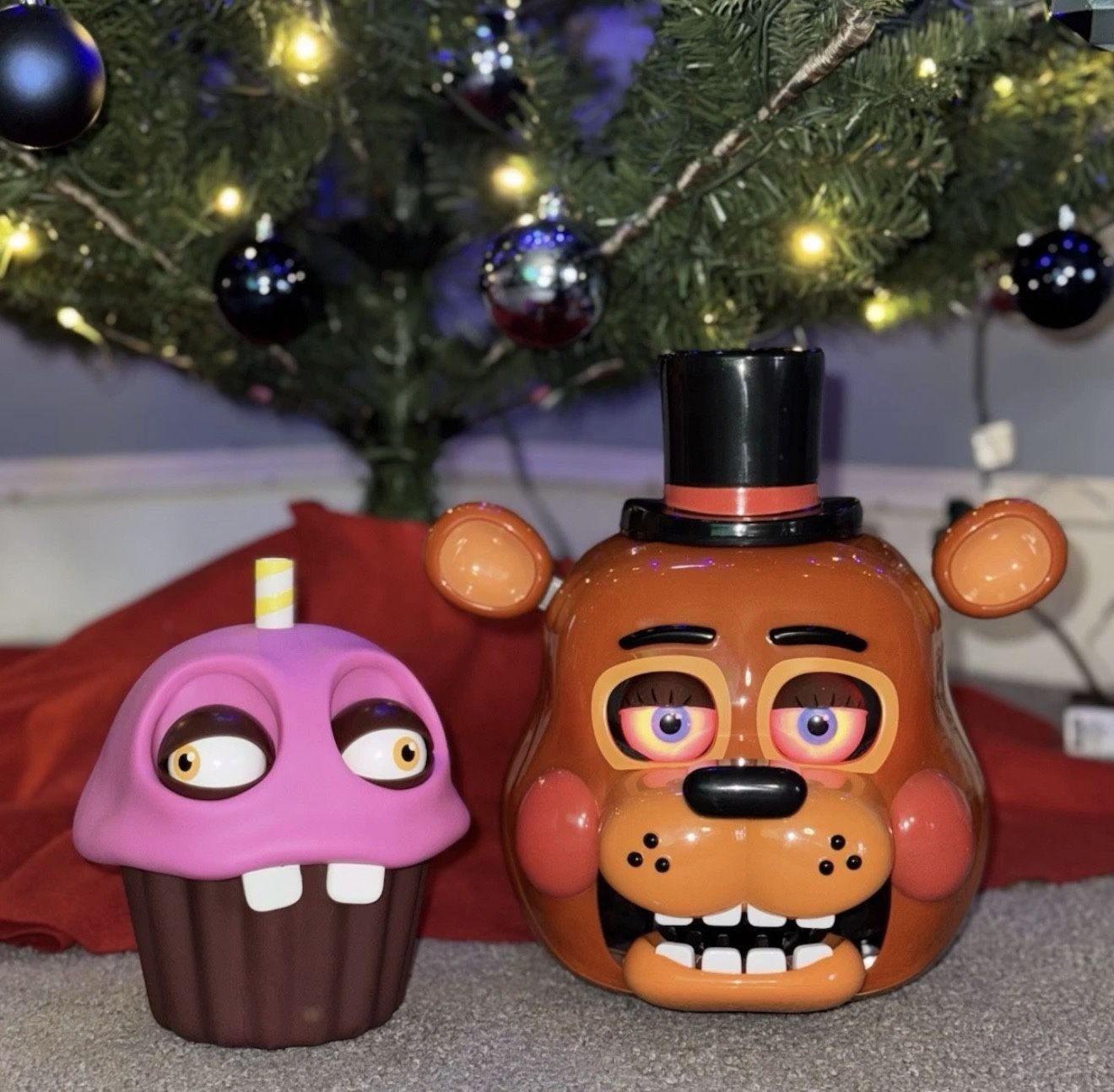 AMC Five Nights At Freddys 2 Freddy Head Popcorn Bucket & Cupcake Sipper