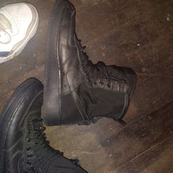 High Top  Triple Black On Black Air Force 1 