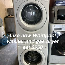 Like New Whirlpool Washer And Gas Dryer Set 