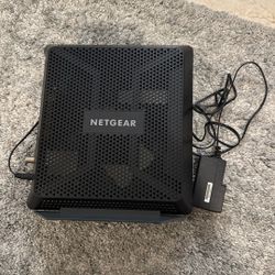 NETGEAR Nighthawk AC1900 4 Wireless-Wi-Fi 802.11ac Router - C7000