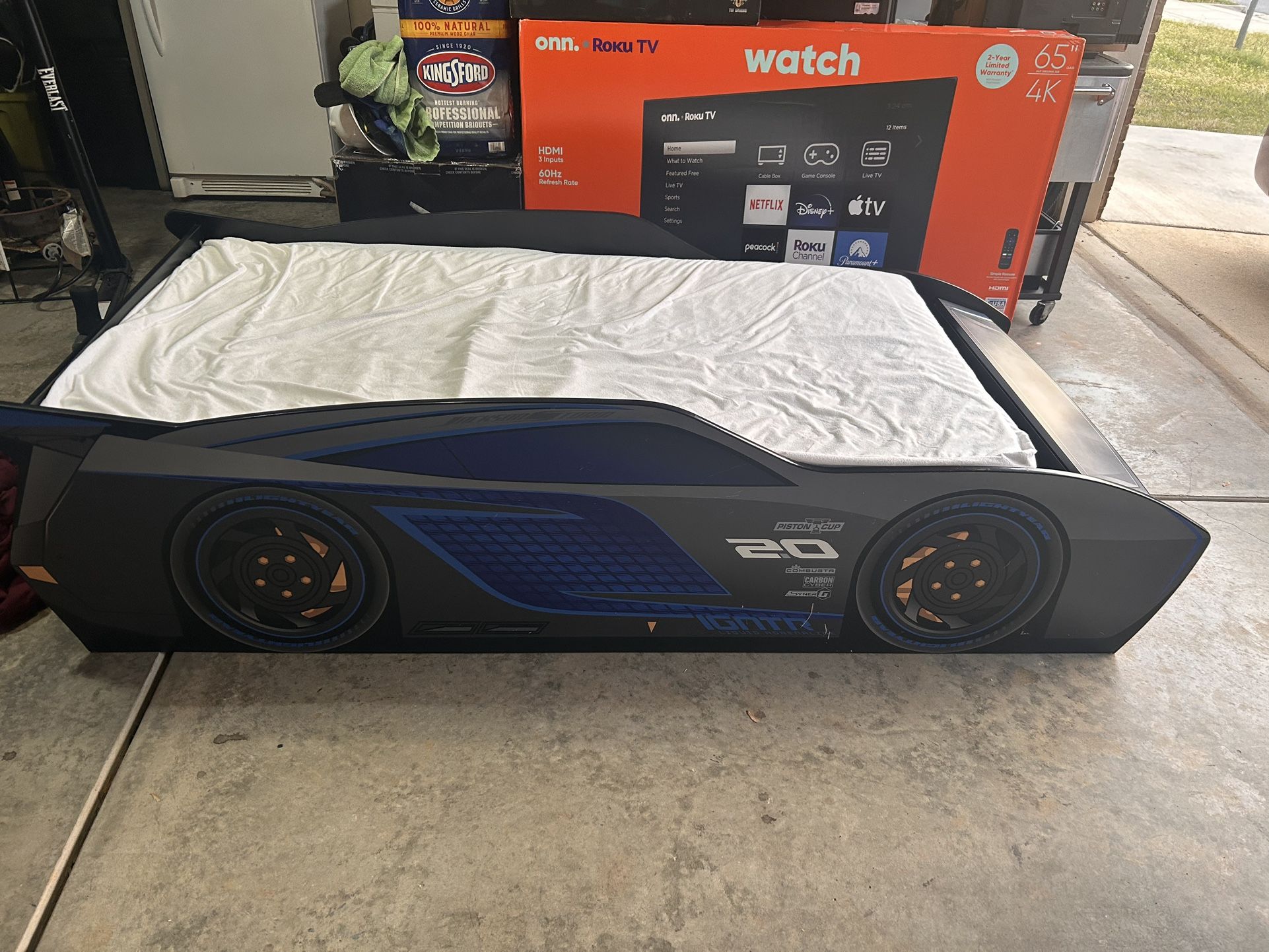 Disney/Pixar Cars Jackson Storm™ Blue Twin Car Bed Plus Mattress