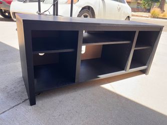 Entertainment center