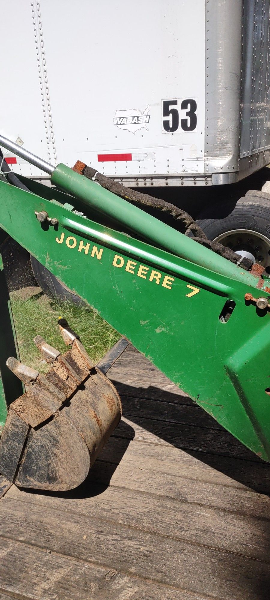 John Deere 790 Backhoe Loader Tractor 17,499 for Sale in Everett, WA