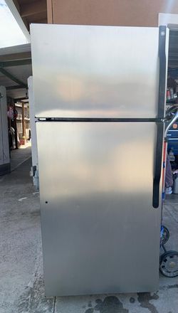 GE top-freezer refrigerator in stainless steel finish