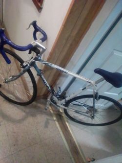 90 s vintage Diamond Back Road Bike