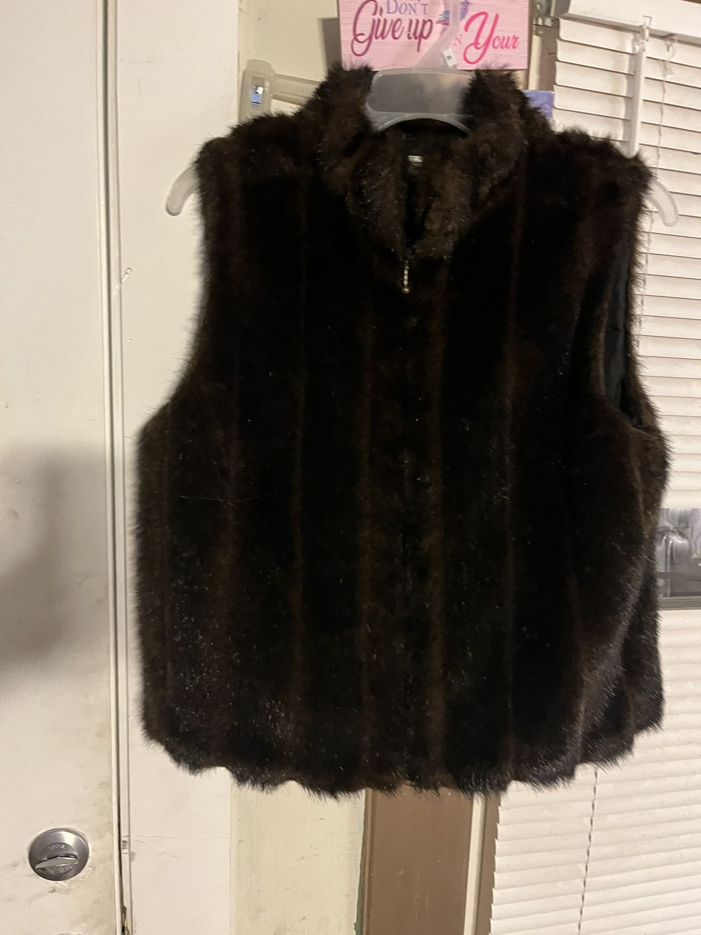 Investments Womens L Faux Fur Vest Lined
