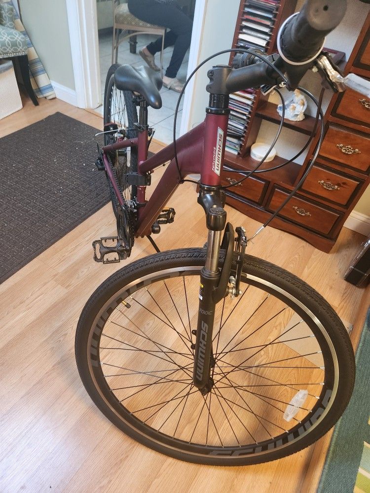 Schwinn Women's Hybrid Bike