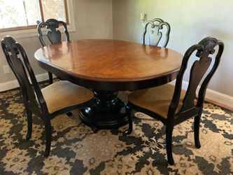 Traditional dining set