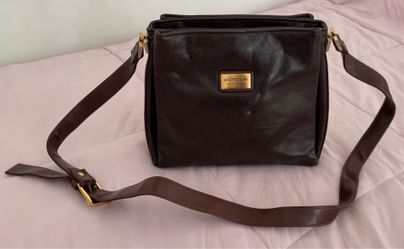 Vintage Mondani New York vegan leather brown gold hardware logo crossbody bag, size 11x9
