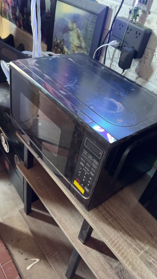 Farberware Black microwave 