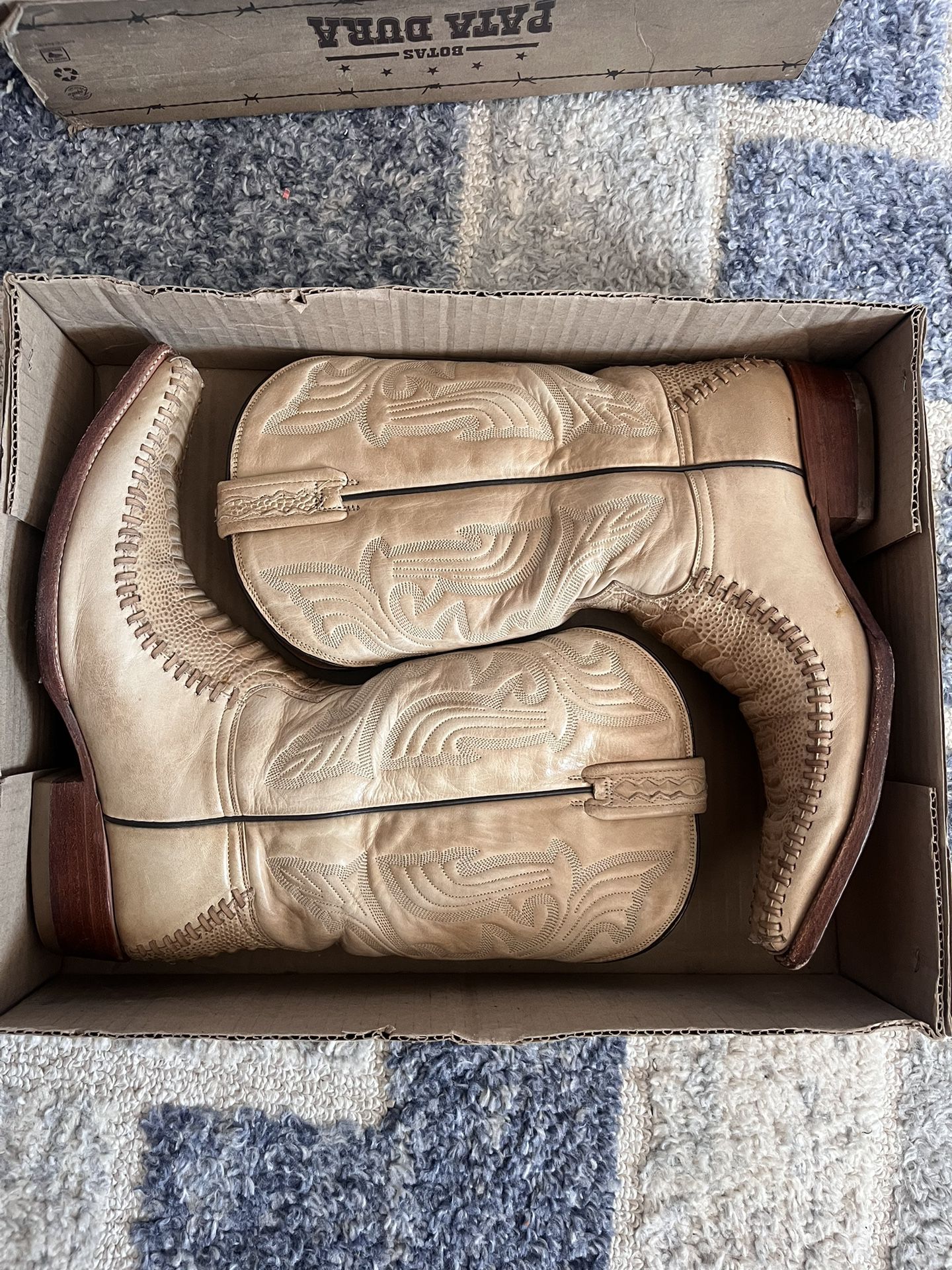 Size 7.5 Tan Boots