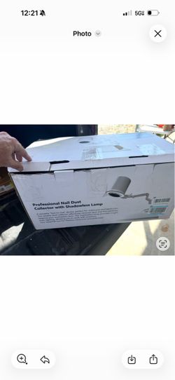 Nail dust collector