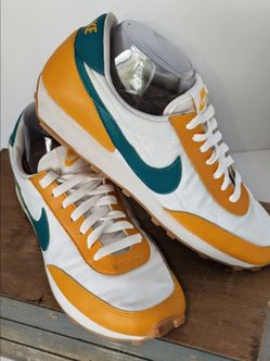 Nike Women's Daybreak Yellow and Green Sz 9.5