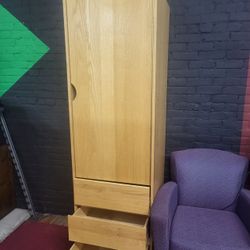 DRESSER AND WARDROBE IN ONE , VERY NICE WOOD QUALITY AND CLEAN (HOME2)

