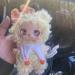 Lila’s Lucky Cat Honeyland Enchantment Plush 