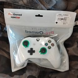 Xbox One S/X White Wireless Controller