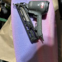 Senco Brad Nailer 15 G 2 1/2”