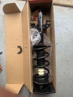 Jeep Cherokee Front Strut Assembly Set Of 2 NEW