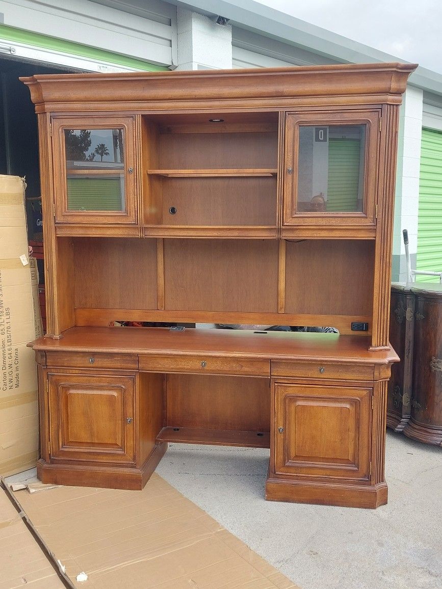 Desk And Hutch