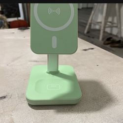 3 In 1 Charging Station 