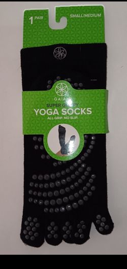 NEW 1 pair Gaaiam super grippy yoga socks small/medium women's shoe 5-10/men's shoe 4-9 $7 FIRM