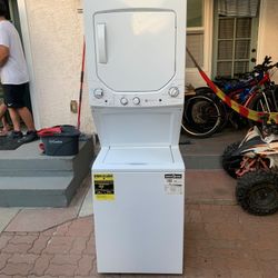 Washer And Gas Dryer Stakable De 24