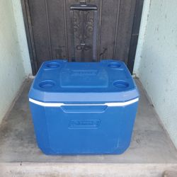 Coleman 50qt rolling ice chest