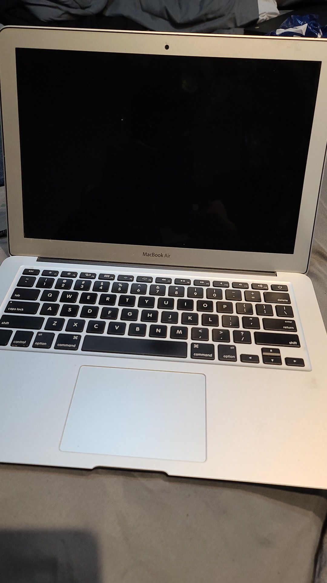 Macbook Air 13-inch mid 2015
