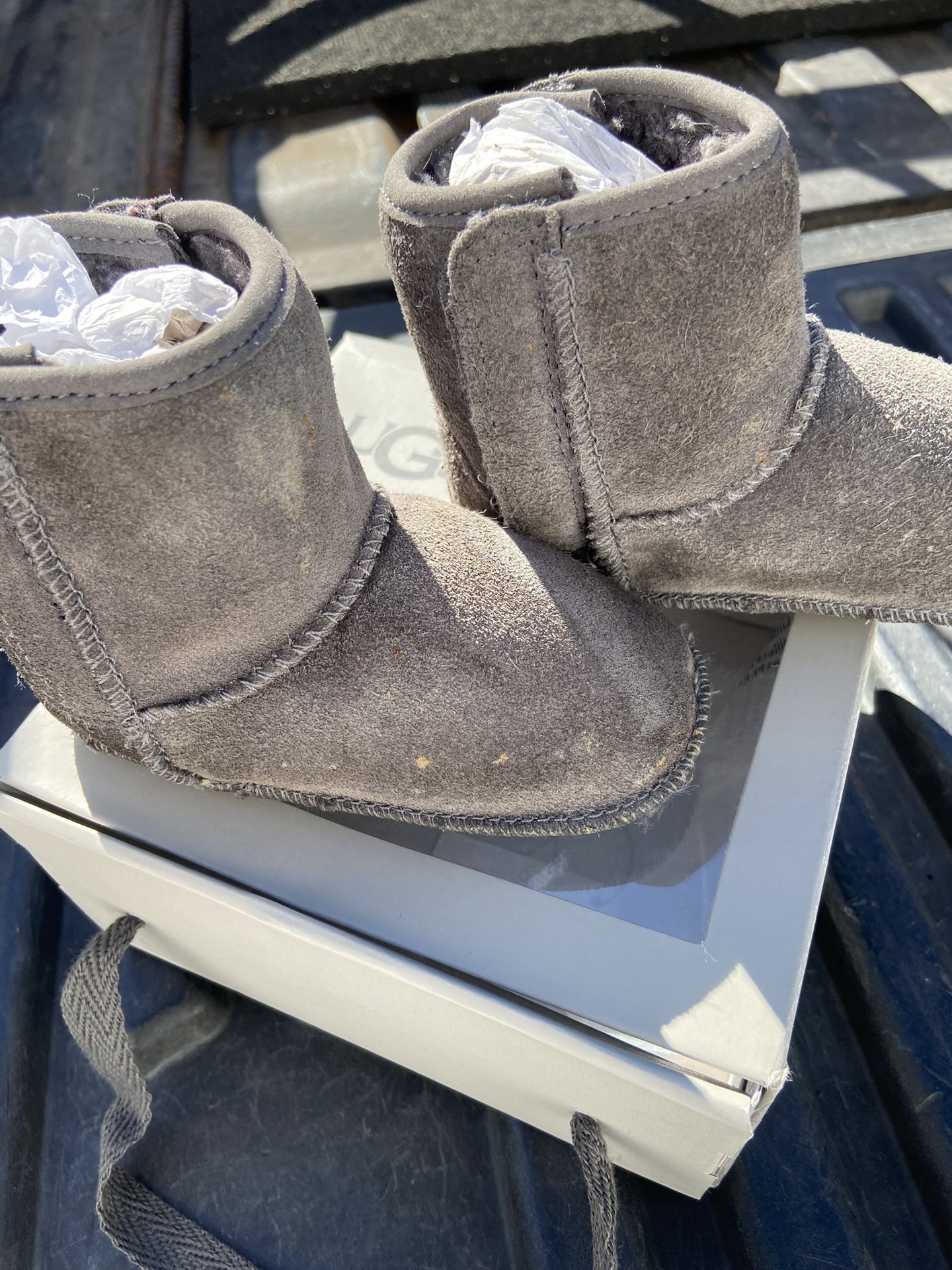 Baby Ugg boots gray size 4/5