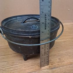 2 quart 8 inch cast iron Dutch oven