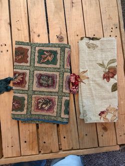Dining table cloths