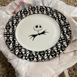 Set Of 4 Jack Skellington Dinner Plates 