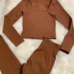 Women’s Athletic Gym Set Brown Size Small