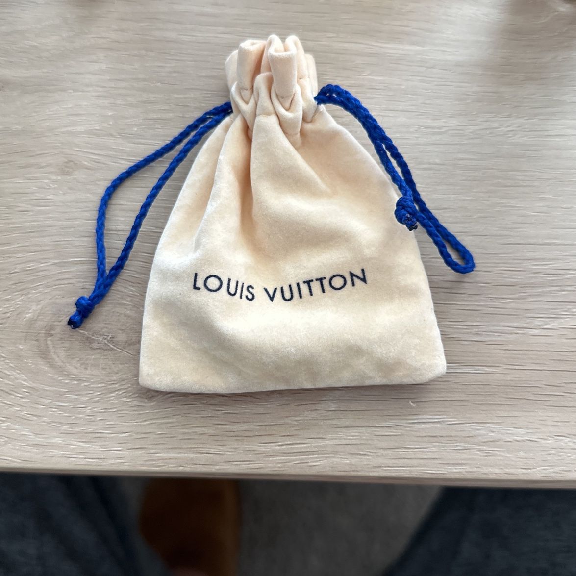 Louis Vuitton Blooming Supple Necklace for Sale in Las Vegas, NV - OfferUp