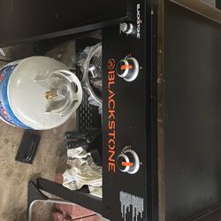 28” Blackstone griddle new(3 months old)